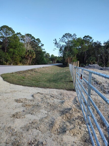 More Photos Of 2516 US Highway-98 Hwy, Okeechobee Land For Sale