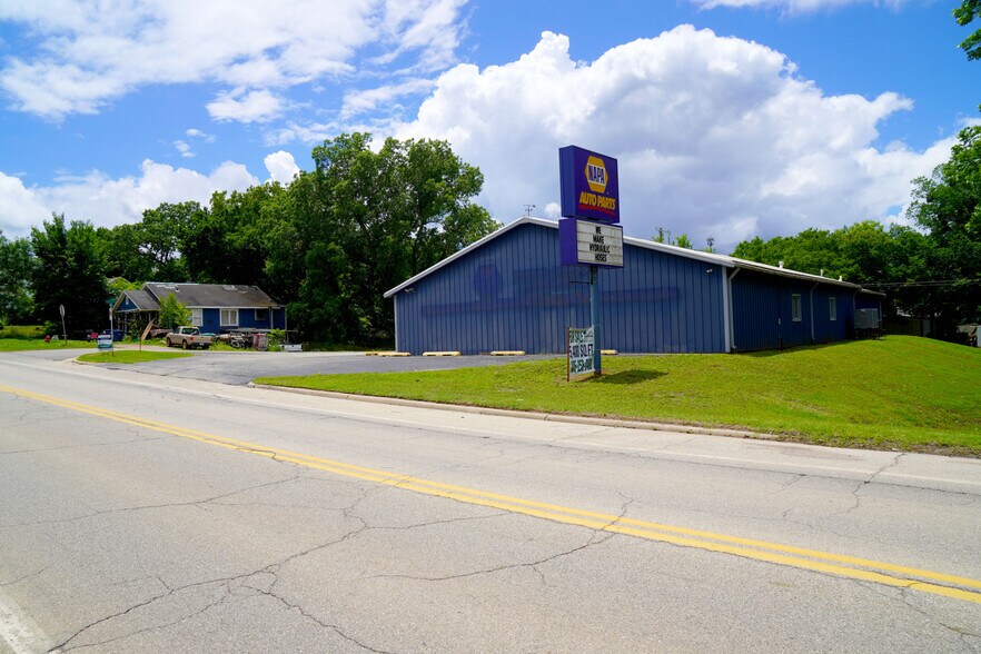 More Photos Of 106 W 3rd St, Chandler Auto Repair For Sale