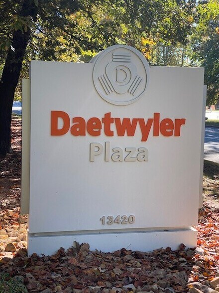 More Photos Of 13420 Reese Blvd W, Huntersville Office For Lease
