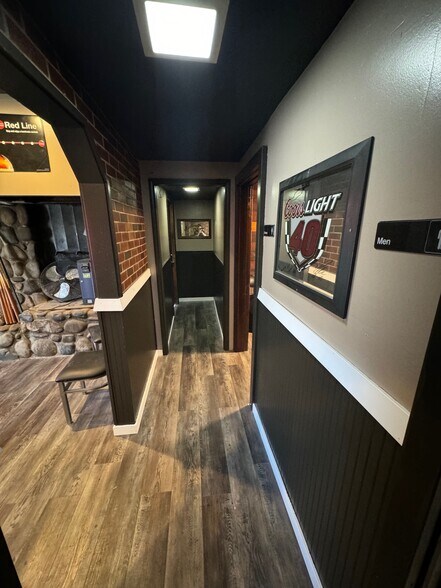 More Photos Of 612 B St, Marysville Bar For Sale