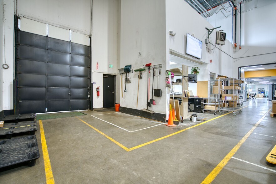 More Photos Of 6101 Lookout Rd, Boulder Light Manufacturing For Sale