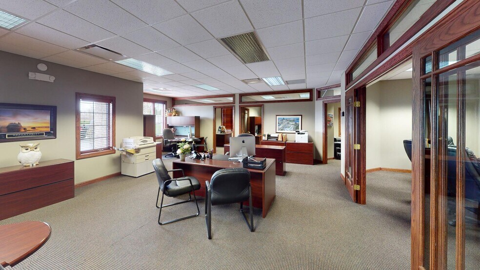 More Photos Of 3 Executive Ct, South Barrington Medical For Lease