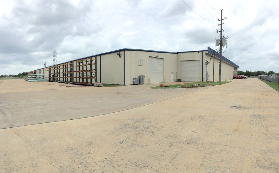 More Photos Of 4433 South Dr, Houston Manufacturing For Sale