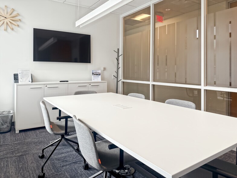 More Photos Of 40 NE Loop 410, San Antonio Coworking Space