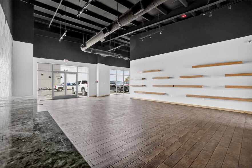 More Photos Of 6900 N State Highway 349, Midland General Retail For Lease