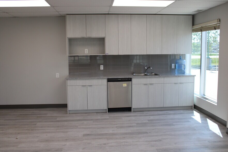 More Photos Of 2240 Premier Way, Sherwood Park Manufacturing For Lease