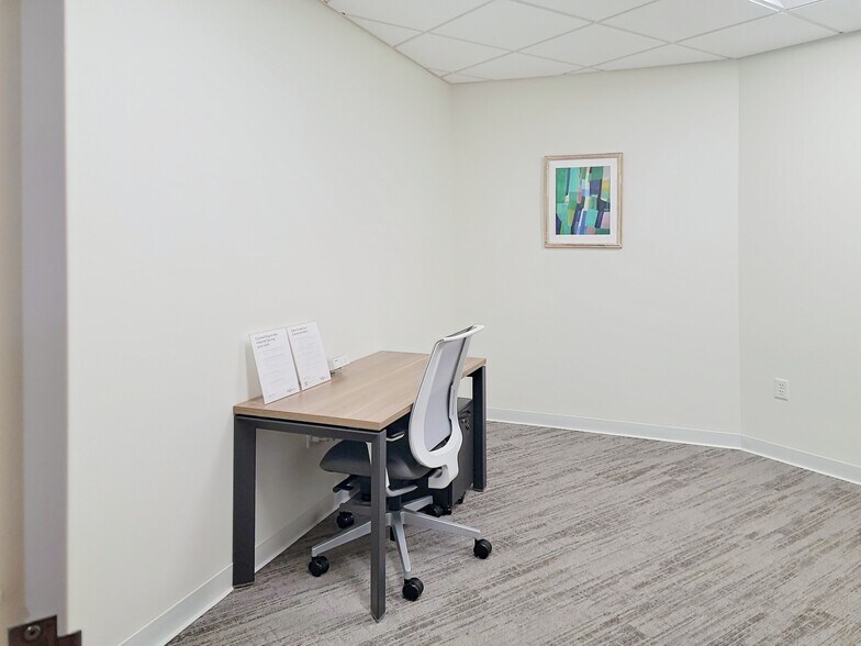 More Photos Of 8633-8799 N Port Washington Rd, Fox Point Coworking Space