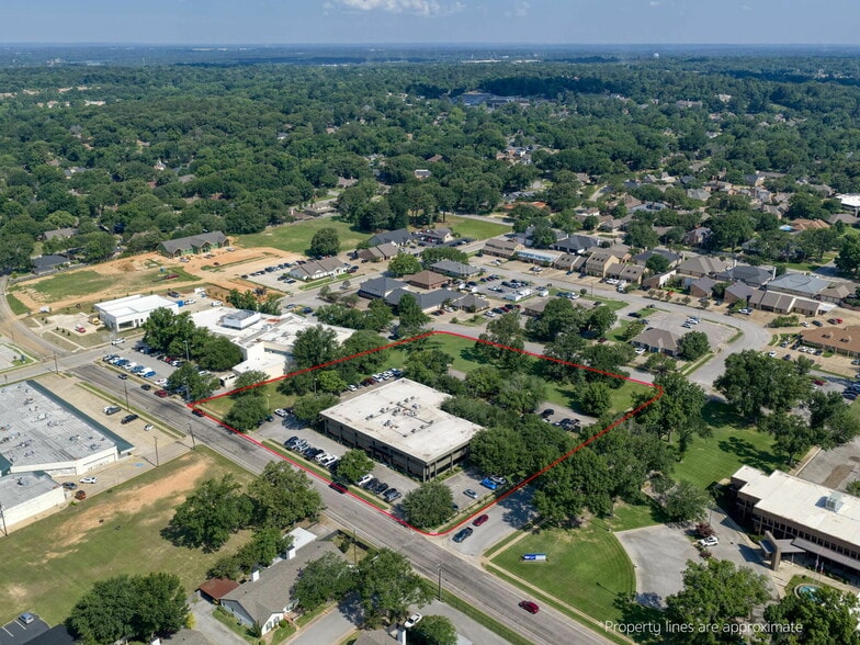 More Photos Of 3901 Manhattan Dr, Tyler Office For Lease