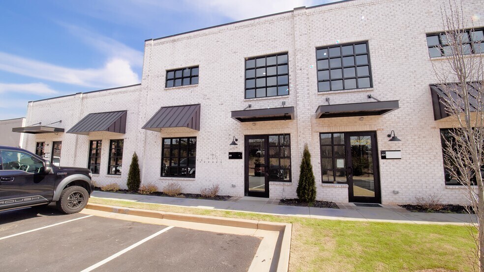 More Photos Of 1740 Grassland Pky, Alpharetta Office For Lease