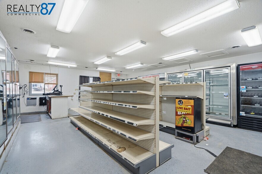 More Photos Of 5913 Troy Mills rd, Coggon General Retail For Sale