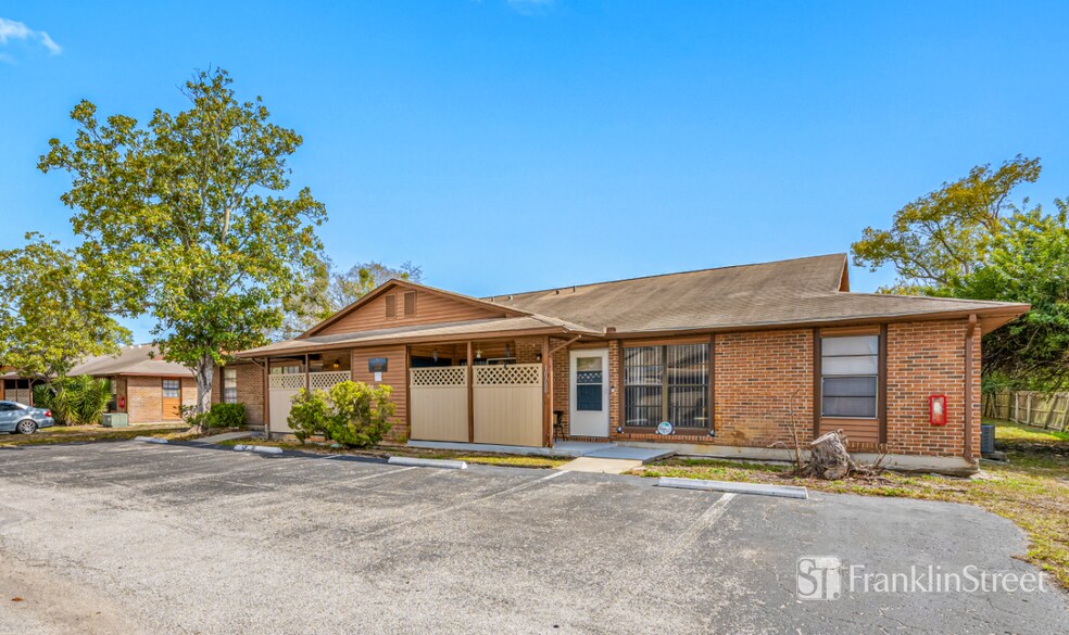 More Photos Of 7110 Tudor Ln, Port Richey Apartments For Sale