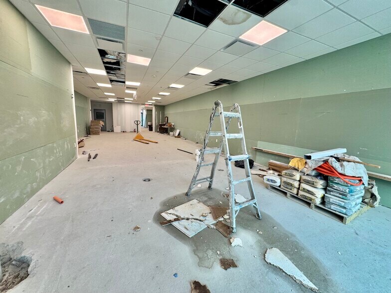 More Photos Of 87-89 S Main St, Freeport Apartments For Lease