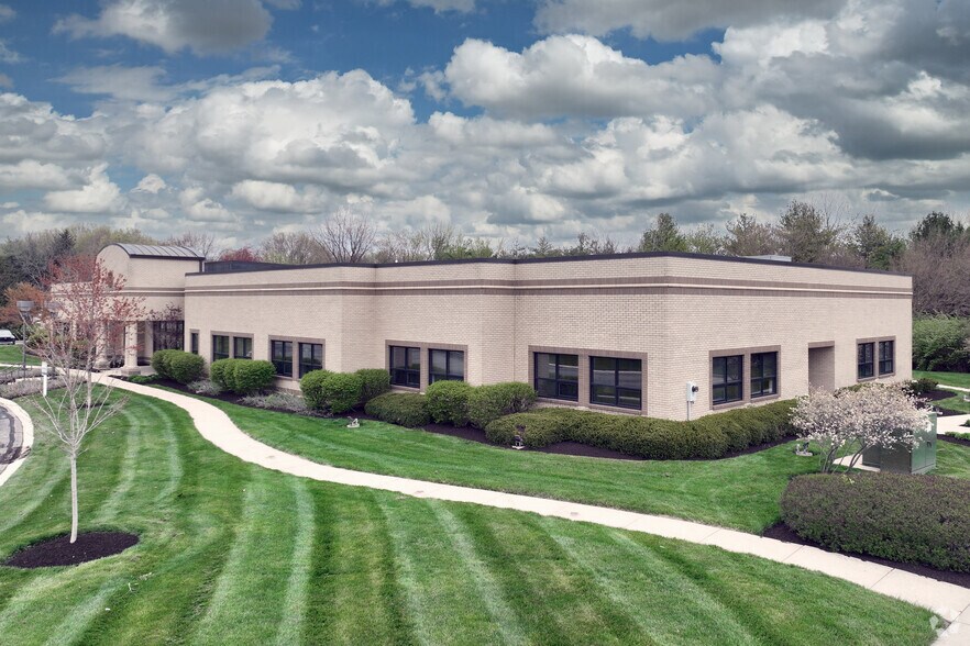 More Photos Of 3021 E 98th St, Indianapolis Unknown For Lease