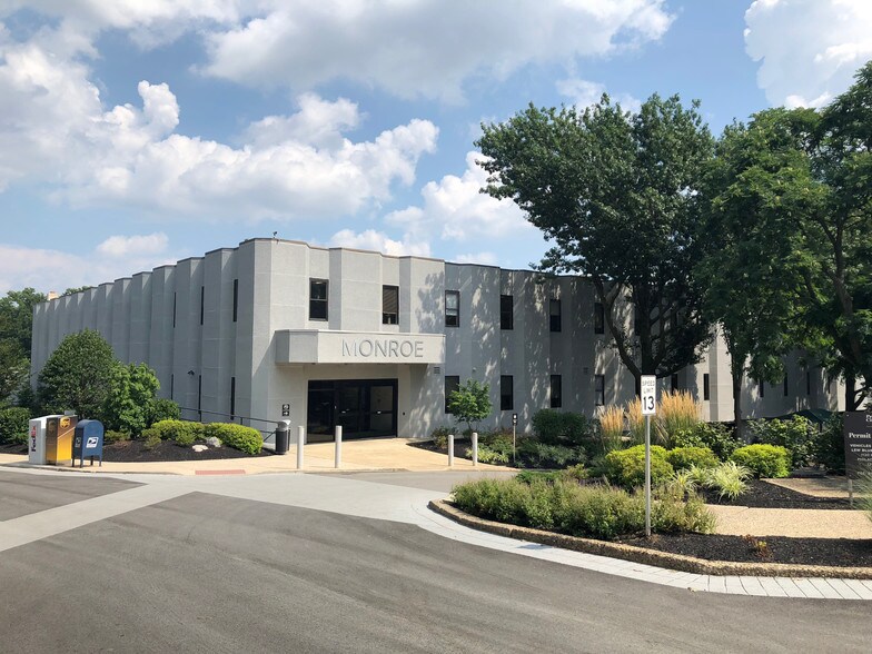 Primary Photo Of 1 Winding Dr, Philadelphia Office For Lease