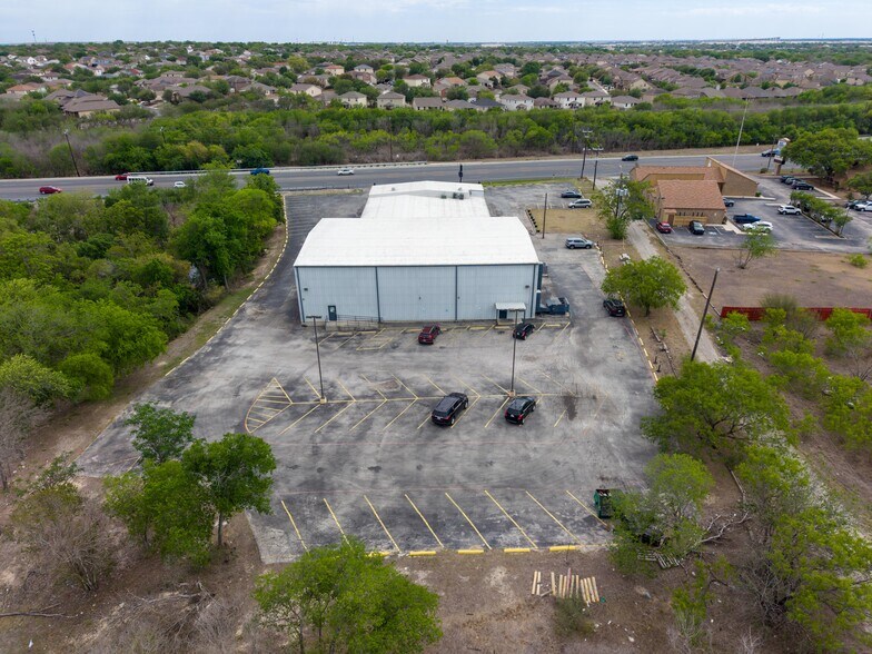 More Photos Of 6035 Old Seguin rd, San Antonio Distribution For Sale