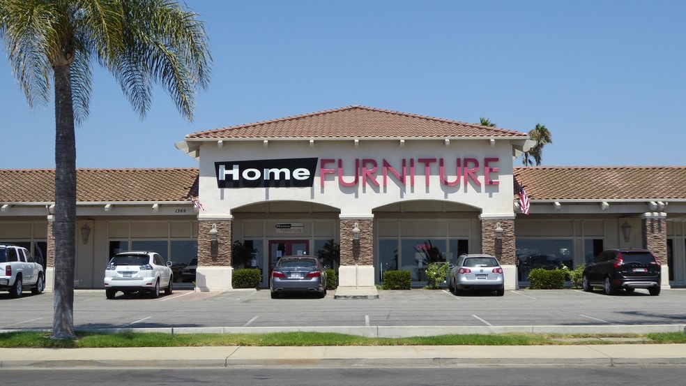 More Photos Of 1365-1371 Del Norte Rd, Camarillo Showroom For Sale