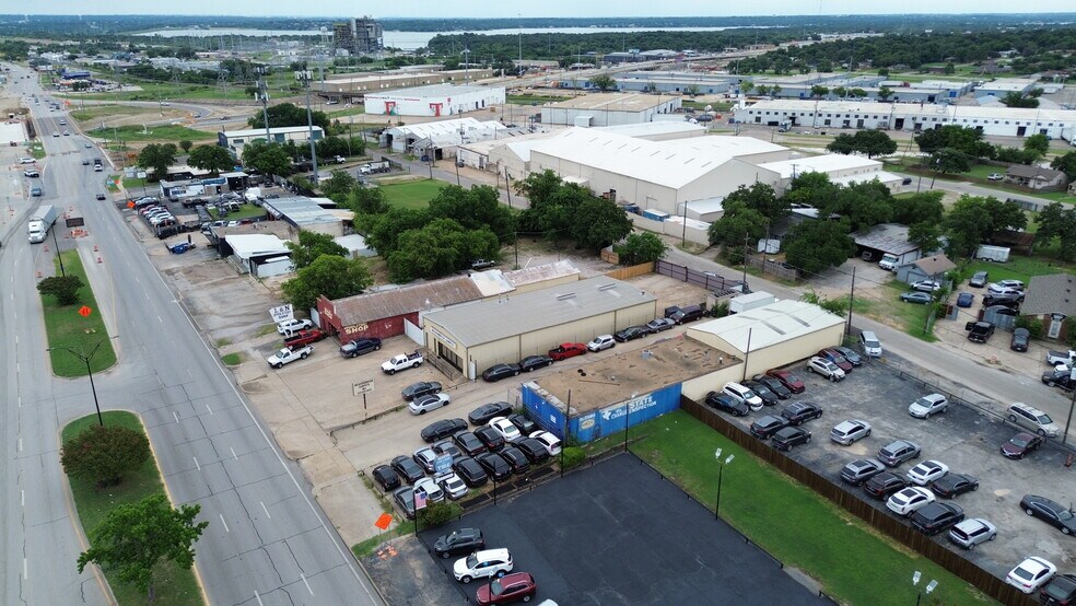 More Photos Of 5928 E Lancaster Ave, Fort Worth Freestanding For Lease