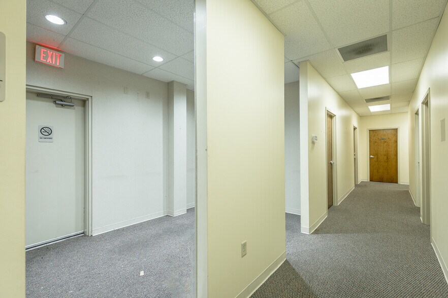 More Photos Of 5022 Old Godsey Ln, Hixson Office For Sale