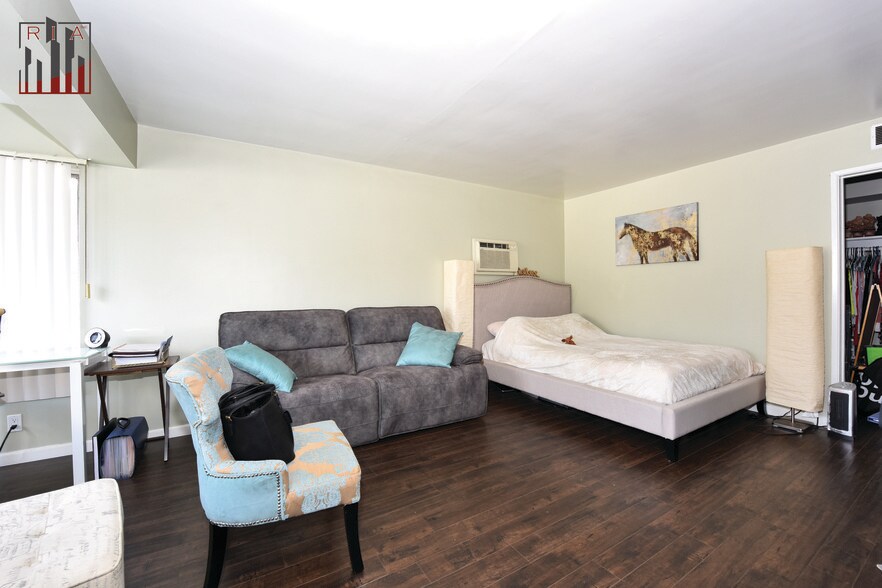 More Photos Of 3662 Fredonia Dr, Los Angeles Apartments For Sale