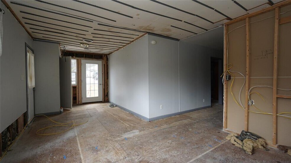 More Photos Of 6 Dedrick Hill Rd, Binghamton Apartments For Sale