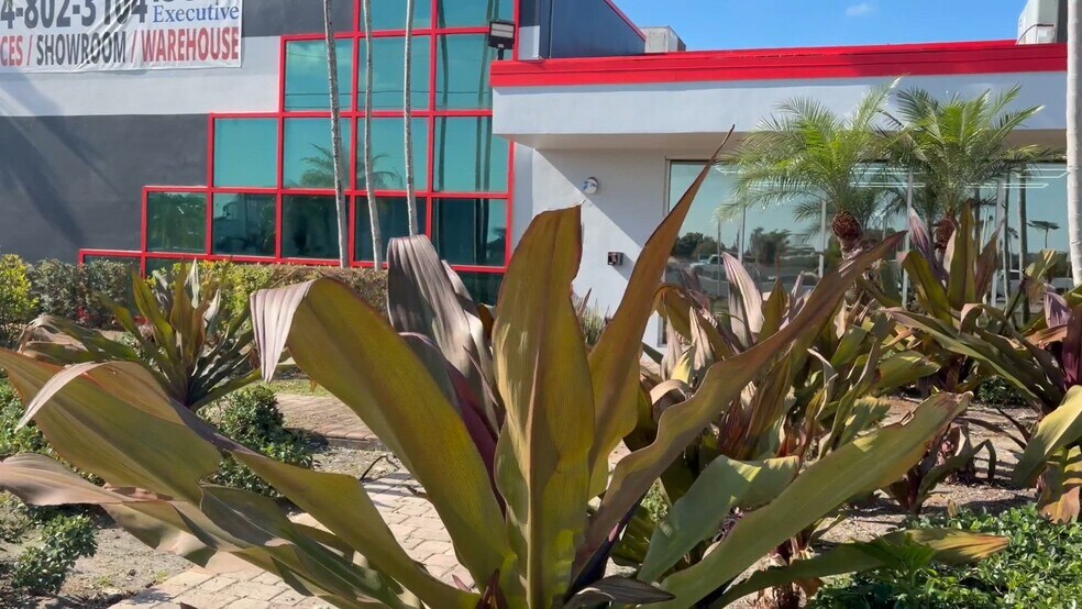Primary Photo Of 2950 N 28th Ter, Hollywood Loft Creative Space For Lease