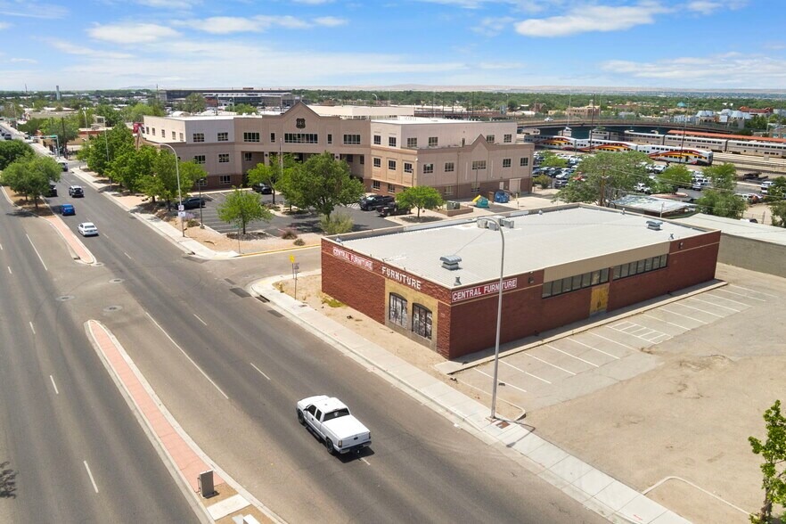 More Photos Of 221 Broadway Blvd SE, Albuquerque Freestanding For Sale