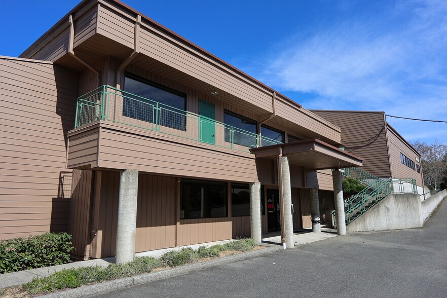 More Photos Of 2699 N 17th St, Coos Bay Medical For Sale