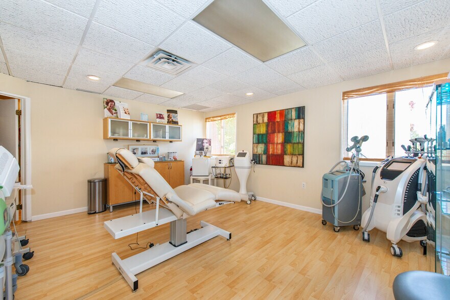 More Photos Of 184 Pompton Ave, Verona Medical For Sale