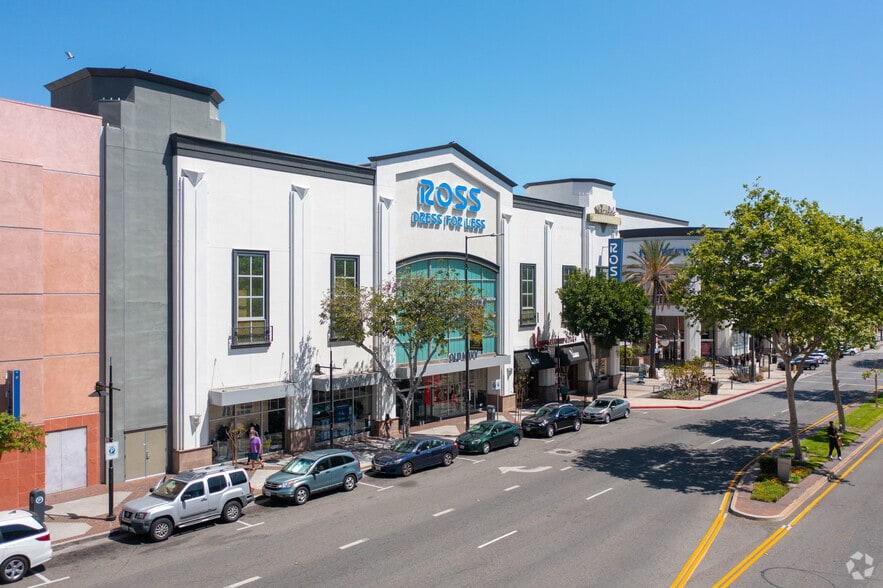 More Photos Of 106-146 S Brand Blvd, Glendale Unknown For Lease