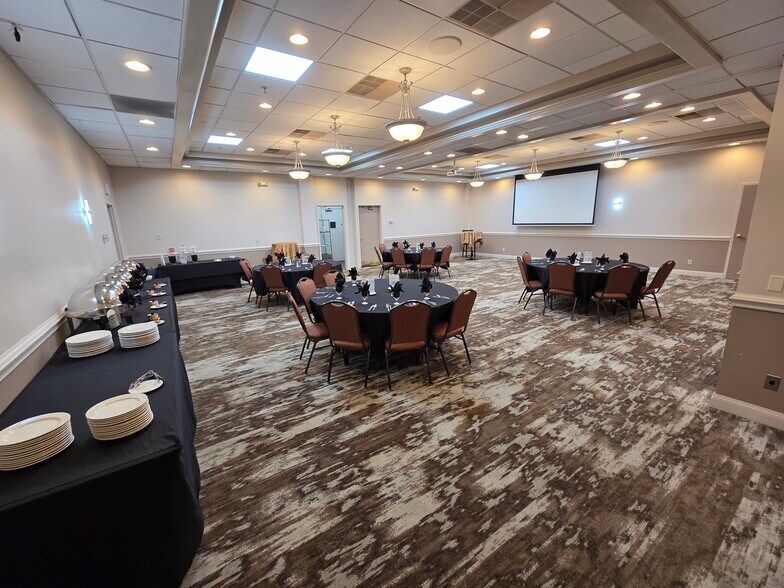 More Photos Of 1777 Burrstone Rd, New Hartford Hospitality For Sale