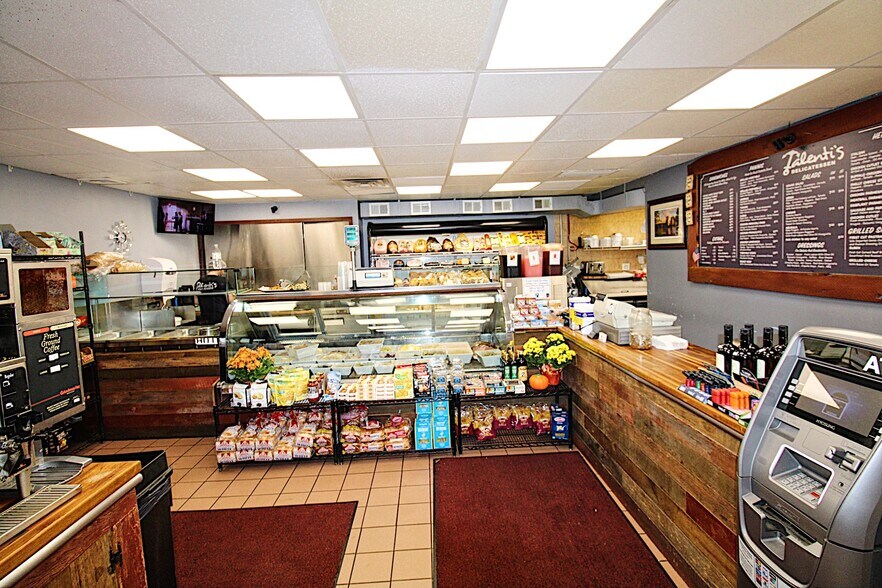 More Photos Of 44 Bayville Ave, Bayville Storefront Retail Residential For Sale