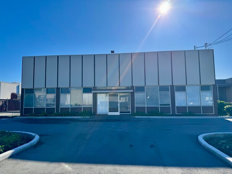 More Photos Of 150 W Harris Ave, South San Francisco Manufacturing For Lease