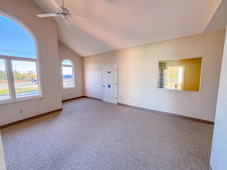 More Photos Of 4740 Nelson Brogdon Blvd, Buford Office For Sale