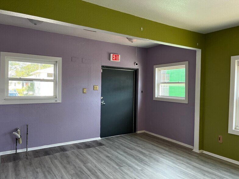 More Photos Of 4235 Central Ave, Saint Petersburg Loft Creative Space For Sale