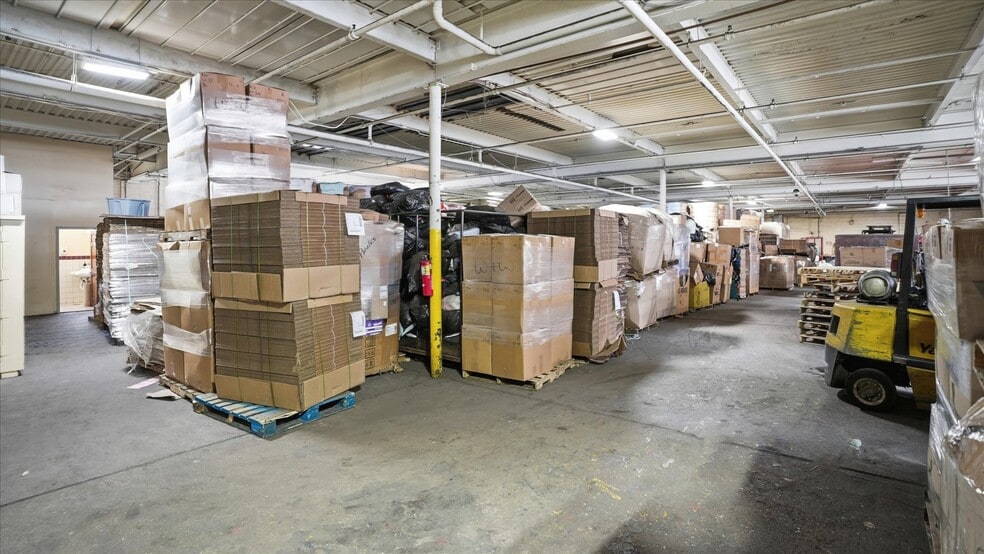 More Photos Of 1245 Marconi Blvd, Copiague Warehouse For Sale