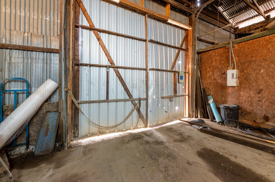 More Photos Of 708 Hawk hwy, Lost Creek Warehouse For Sale
