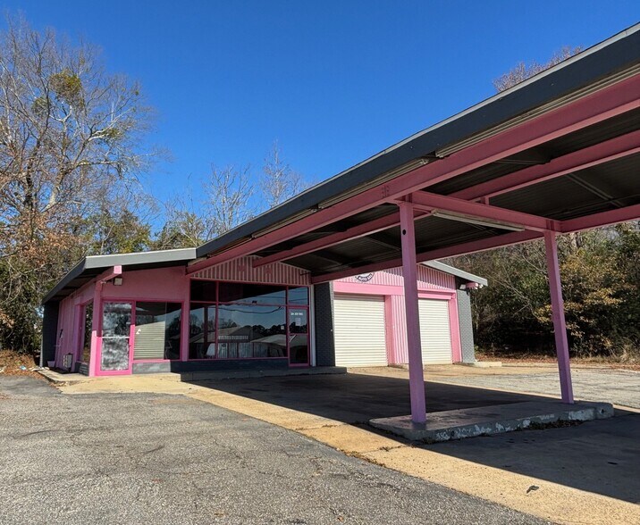 More Photos Of 1103 Opelika Rd, Auburn Flex For Sale