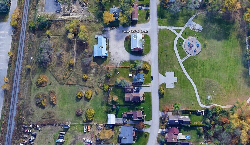 More Photos Of 925A Church Dr, Innisfil Land For Sale