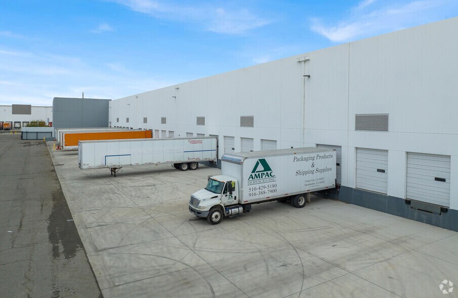 More Photos Of 9584 Sugar Rd, Tracy Warehouse For Lease