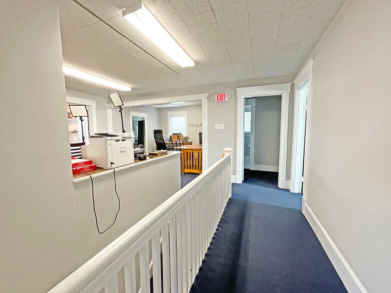 More Photos Of 1216 S Broadway, Lexington Office For Lease