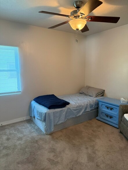 More Photos Of 3929 Lewis Ave, Lincoln Specialty For Sale