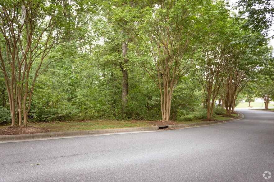 More Photos Of 2545 15th St NE, Hickory Land For Sale