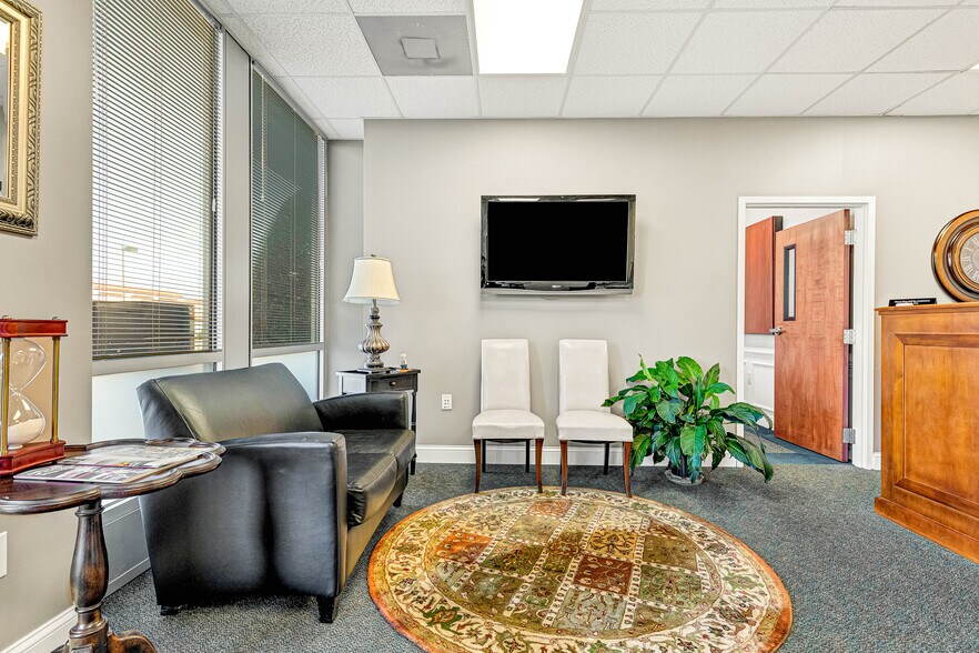 More Photos Of 5368-5380 Twin Hickory Rd, Glen Allen Flex For Sale