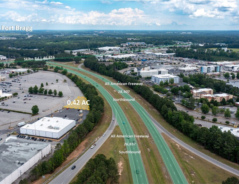 More Photos Of 511 N Cross Creek Mall, Fayetteville Land For Sale