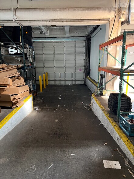 More Photos Of 223 SE 3rd Ave, Portland Warehouse For Sale