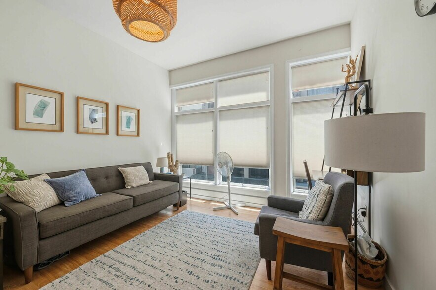 More Photos Of 329 14th St, Oakland Restaurant For Sale