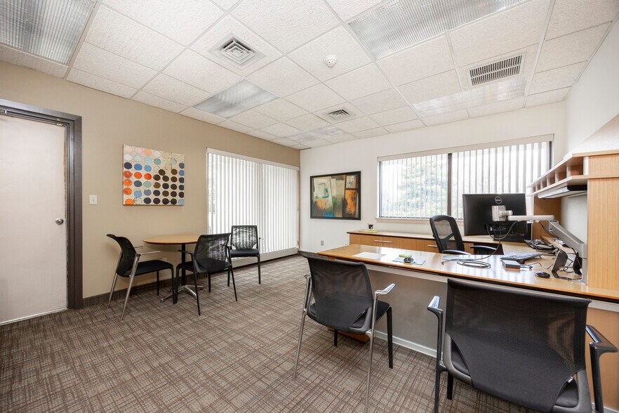 More Photos Of 220 Stahl Rd, Harleysville Research And Development For Sale