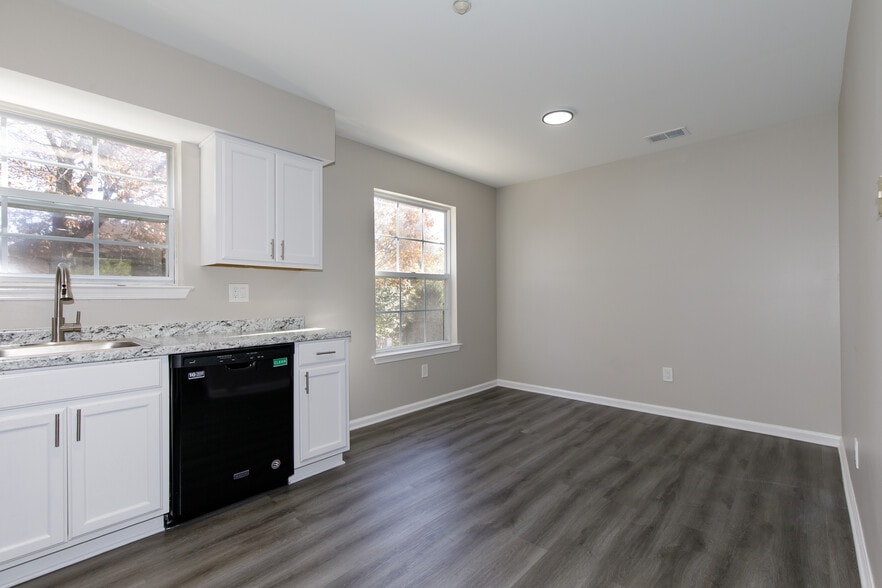 More Photos Of 133 Aberdeen Rd, Matawan Apartments For Sale