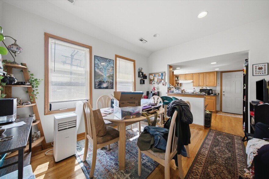 More Photos Of 2418 N Western Ave, Chicago Apartments For Sale
