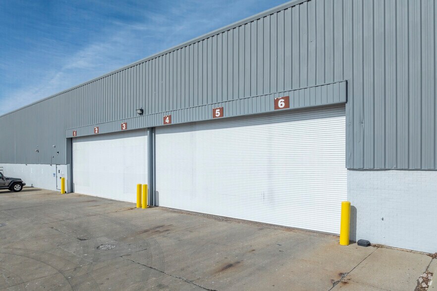 More Photos Of 7801 Industrial Dr, Forest Park Warehouse For Sale